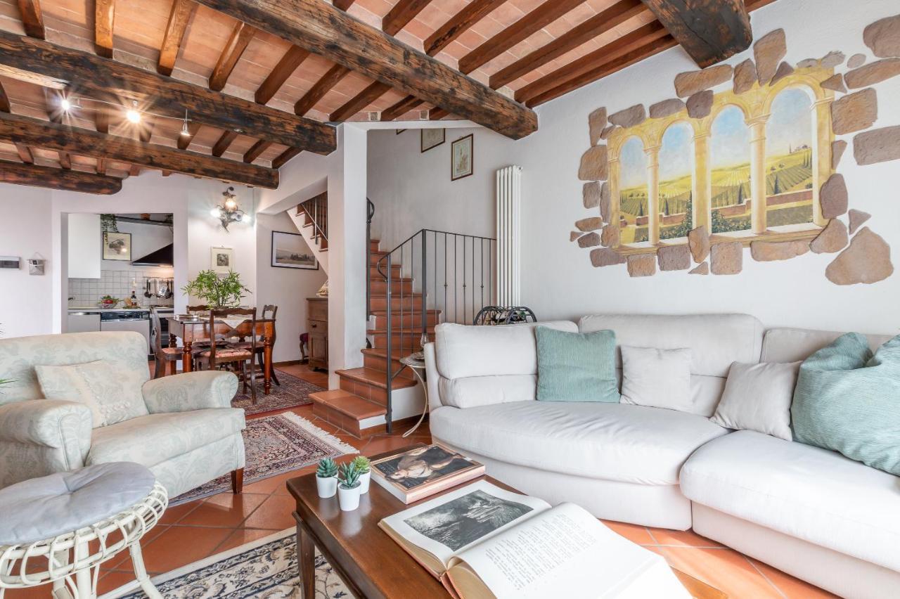 Tuscany Balcony: Crete Senesi Касетта Экстерьер фото