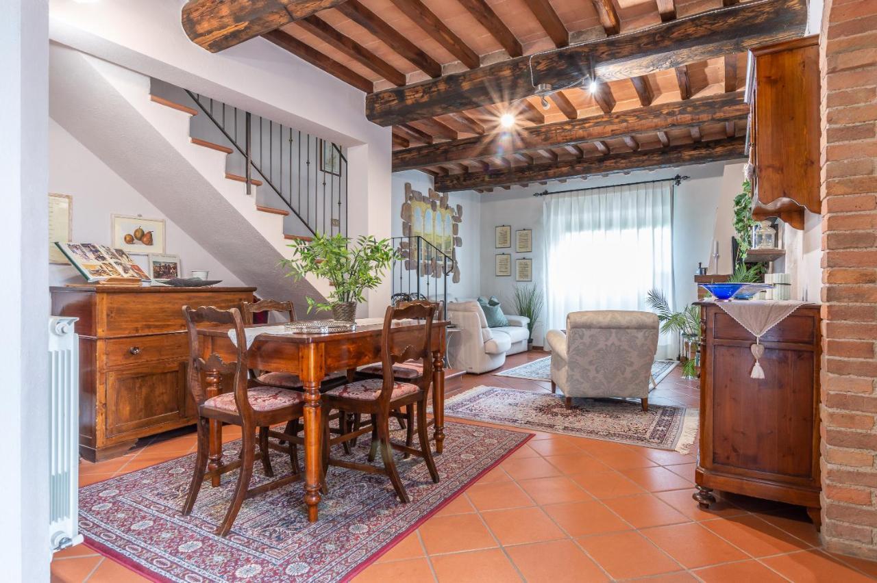 Tuscany Balcony: Crete Senesi Касетта Экстерьер фото