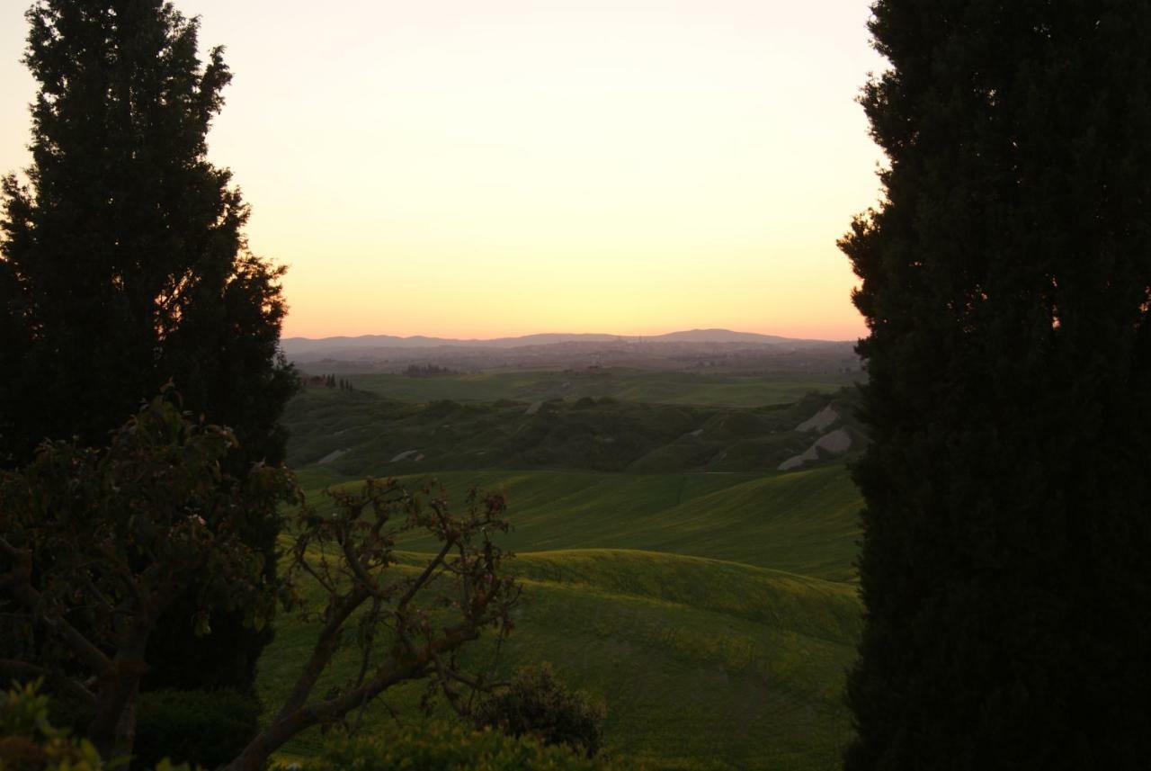 Tuscany Balcony: Crete Senesi Касетта Экстерьер фото